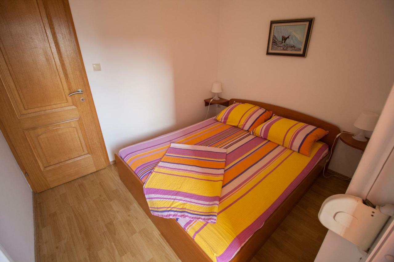 Apartments Knezovic Gradac  Exterior foto