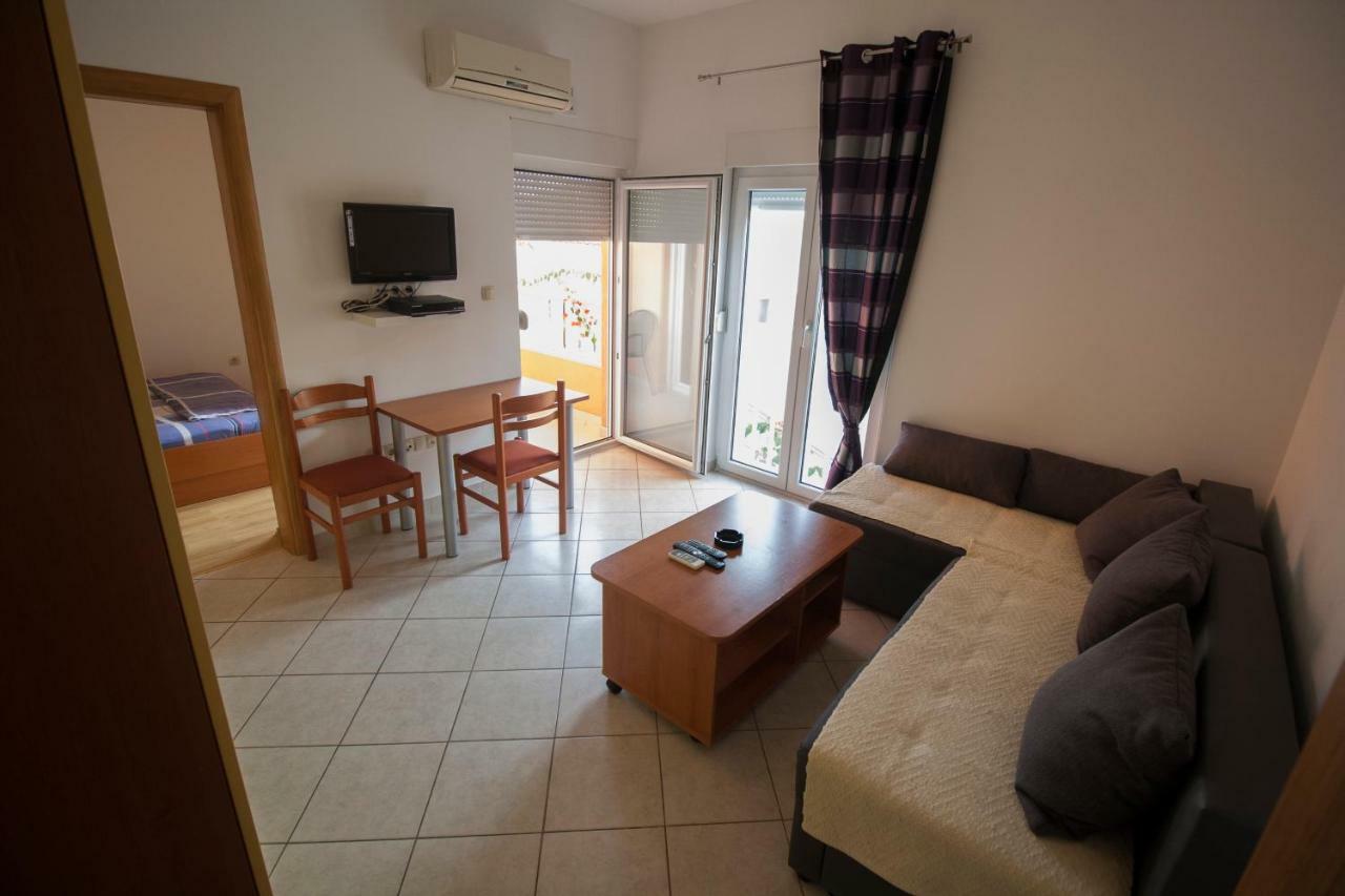 Apartments Knezovic Gradac  Exterior foto
