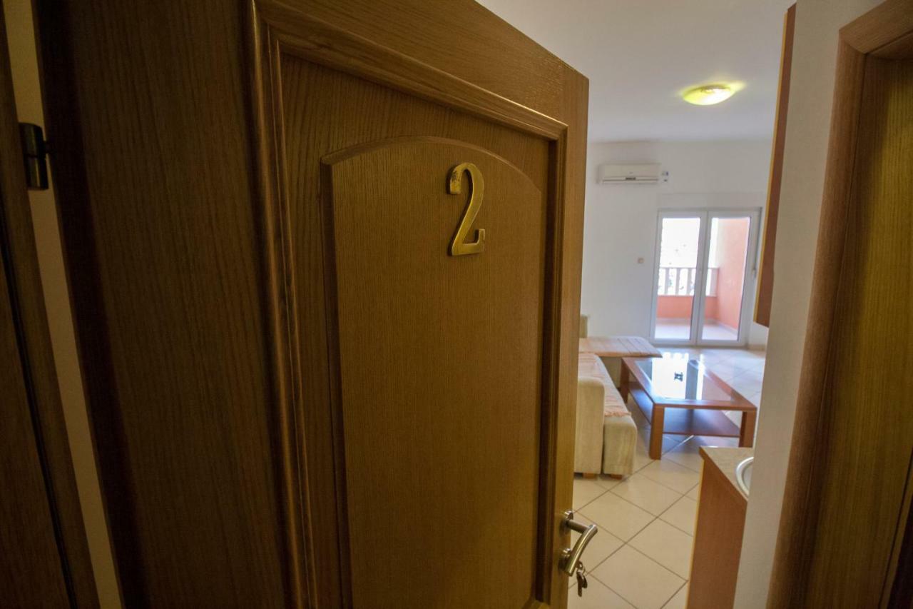Apartments Knezovic Gradac  Exterior foto