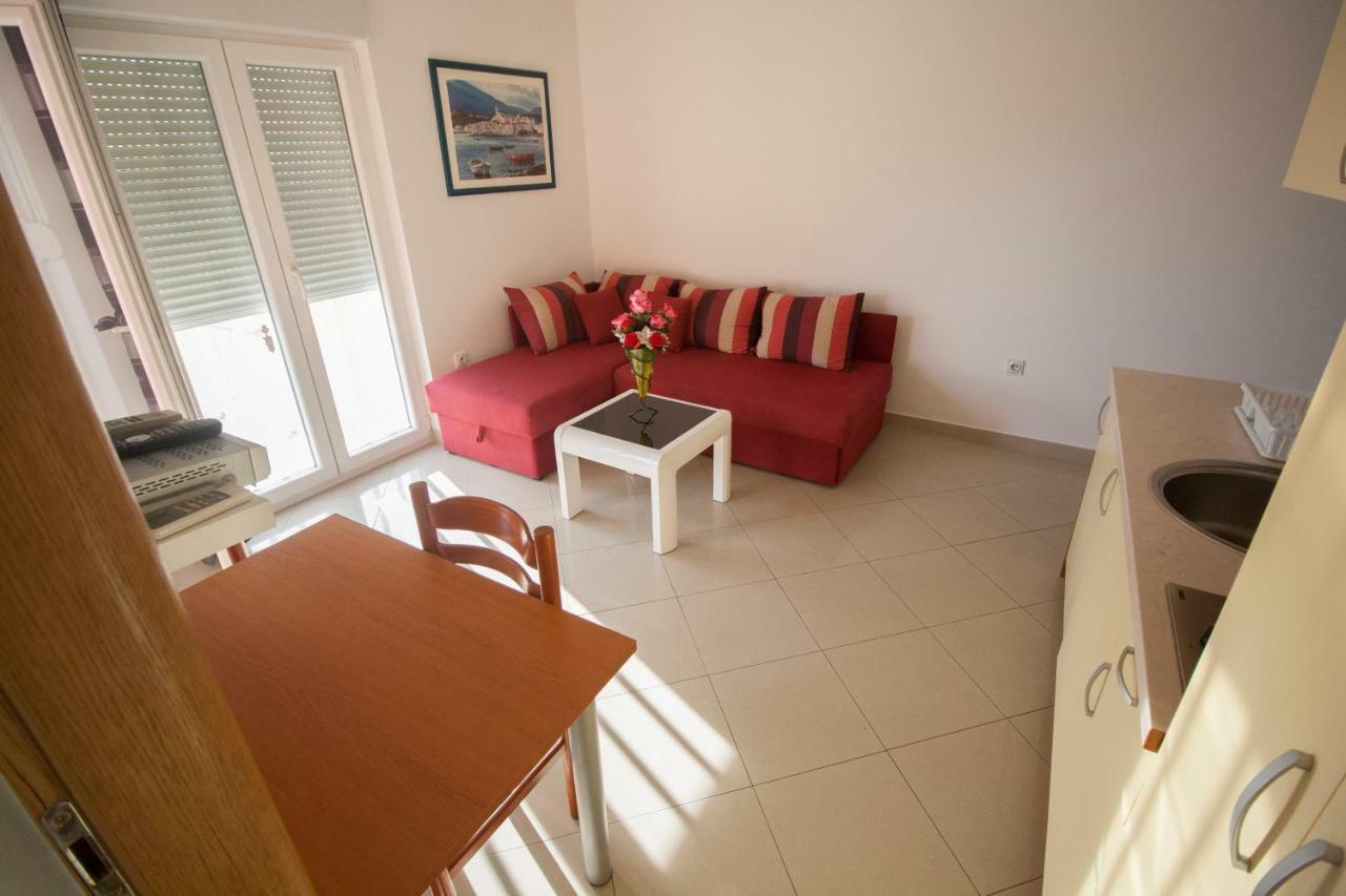 Apartments Knezovic Gradac  Exterior foto
