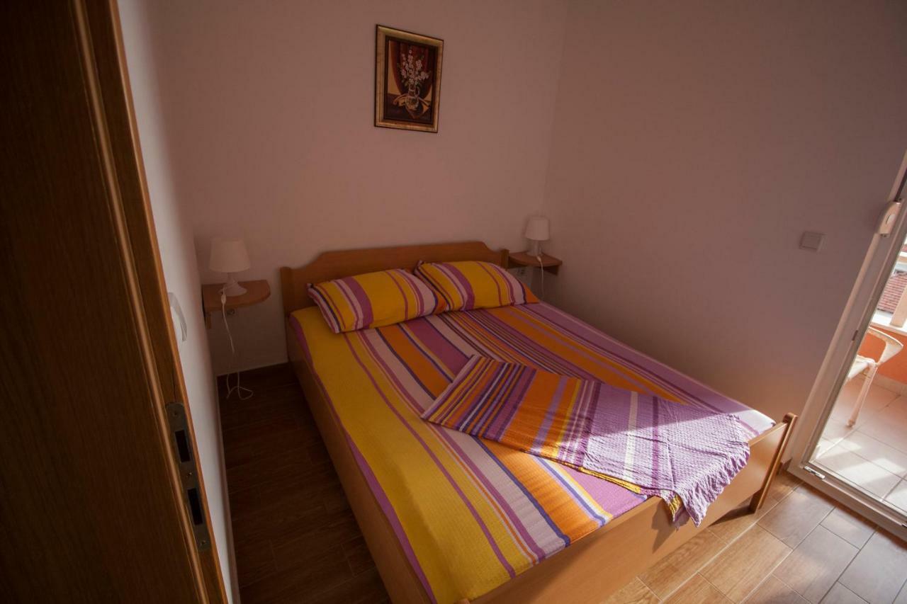 Apartments Knezovic Gradac  Exterior foto